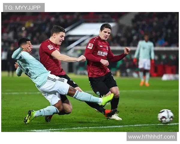 兹沃勒与阿尔克马激战正酣谁能在这场较量中笑到最后