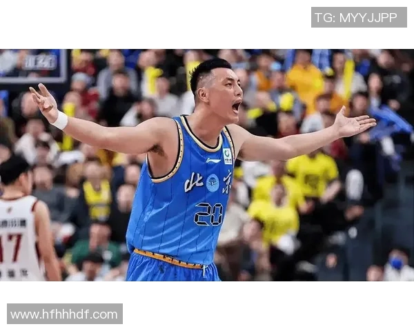 翟晓川：从篮球场上的拼搏者到生活中的多面手，探索他的成长与蜕变之路