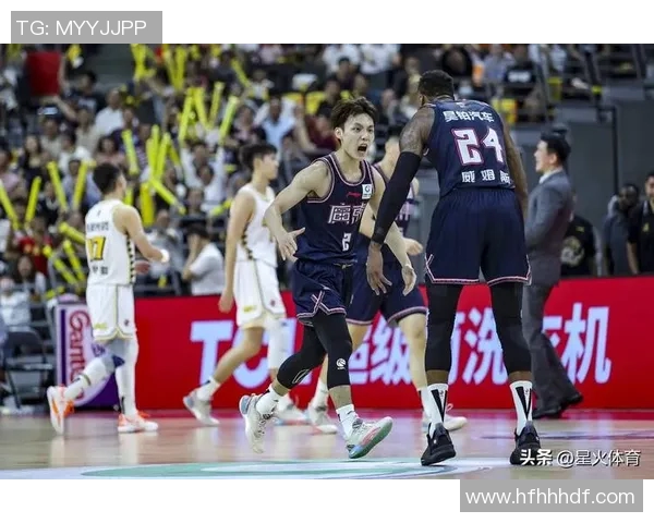 2015年CBA广东队与佛山队精彩对决回顾及赛后分析