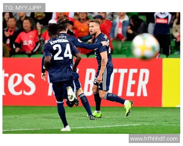 上港与悉尼激战回顾精彩集锦展现足球魅力与激情对决