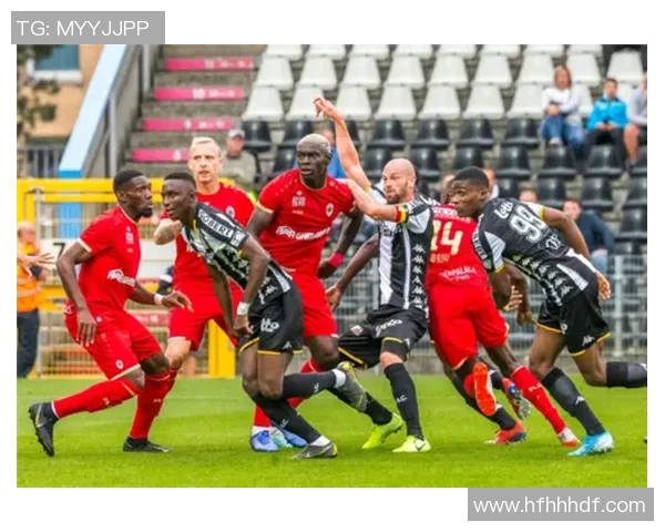 查内尔与安特卫普的精彩对决揭示了足球战术与团队协作的完美结合 查内尔与安特卫普的精彩对决揭示了足球战术与团队协作的完美结合